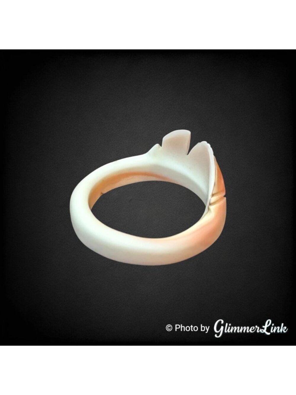Vintage Carved Shell Fish Ring Size 8.25 Cream Pink Brown - Picture 6 of 11